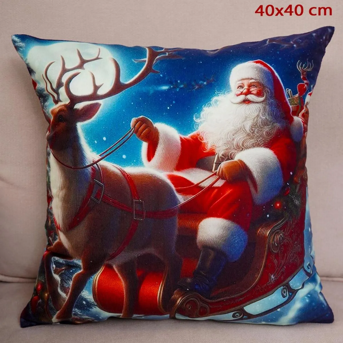Poszewki 40x40 cm świąteczne ze Świętym Mikołajem