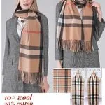 Szal damski w kratę beżowo-czarny 30% bawełna 10% wełna