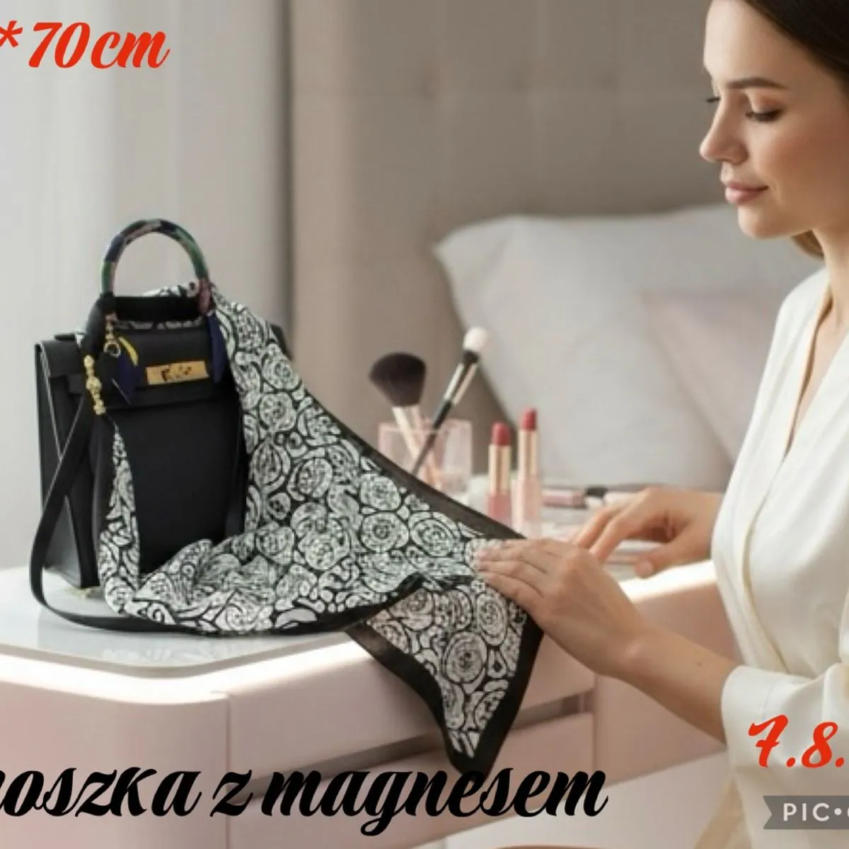 Chusta Damska Kwiatowa 70cm x 70cm