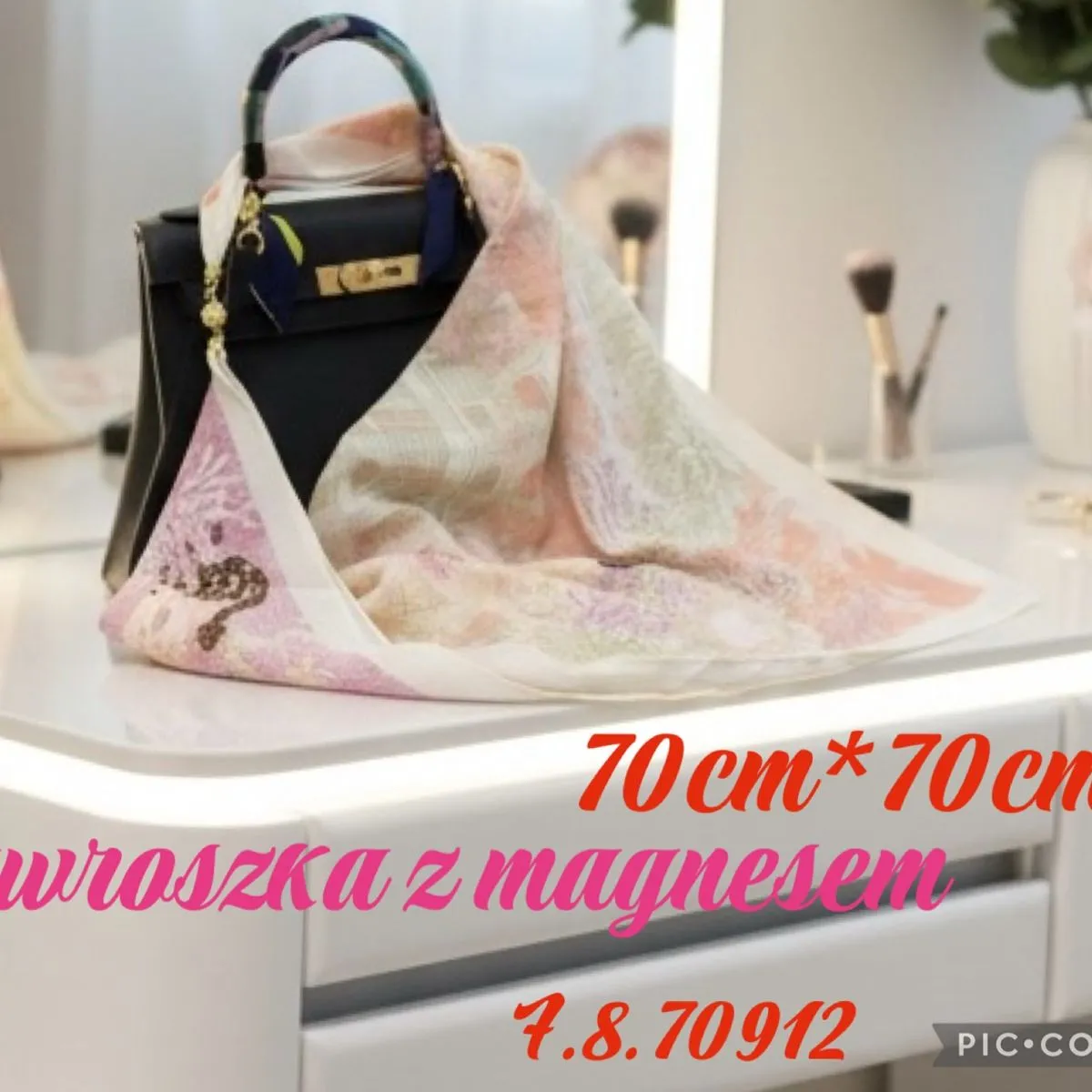 Chusta Damska Kwiatowa 70cm x 70cm z magnezem