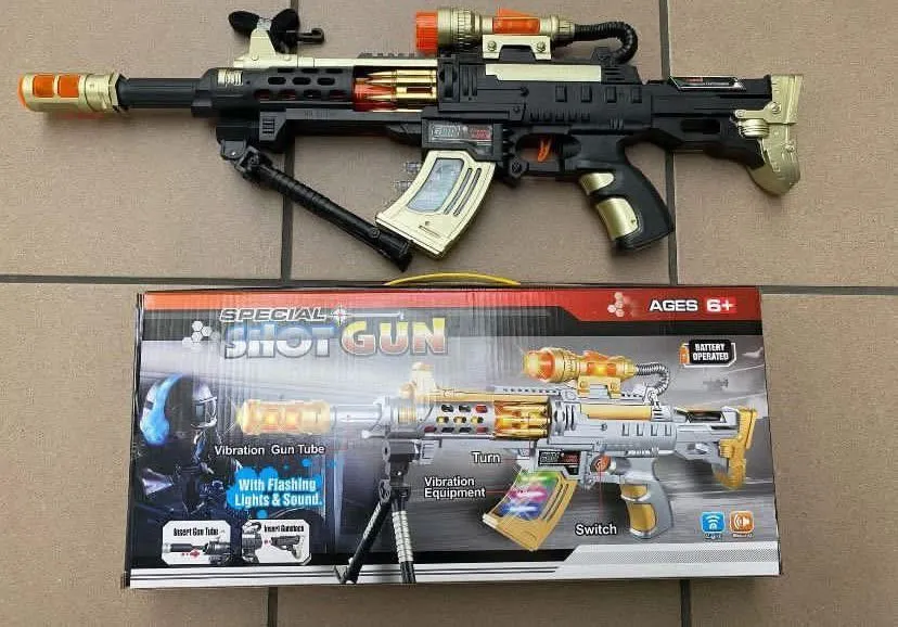 Pistolet na wodę Special Shot Gun z światłem i wibracją
