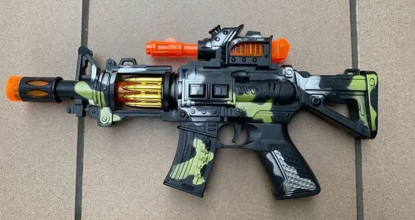 Pistolet maszynowy dla dzieci kamuflażowy z światłem i dźwiękiem
