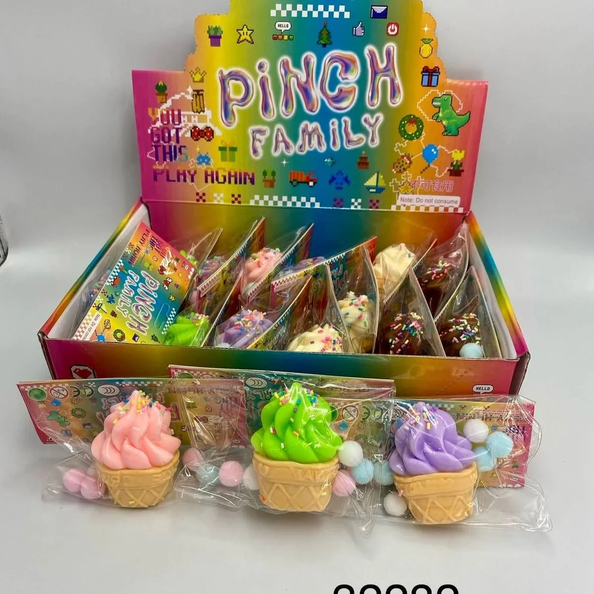 Zabawki Pinch Family Lody Gniotki Antystresowe 16 szt.
