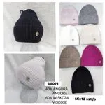 Czapki damskie z angory 40-60% Mix 12 szt