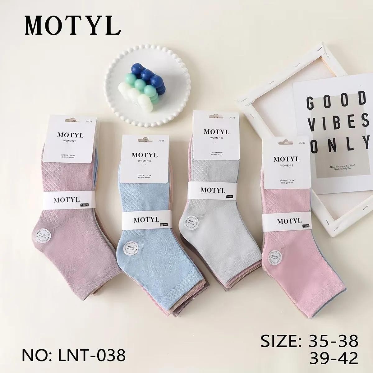 Skarpetki damskie Motyl pastelowe 3 pary rozmiary 35-38/39-42