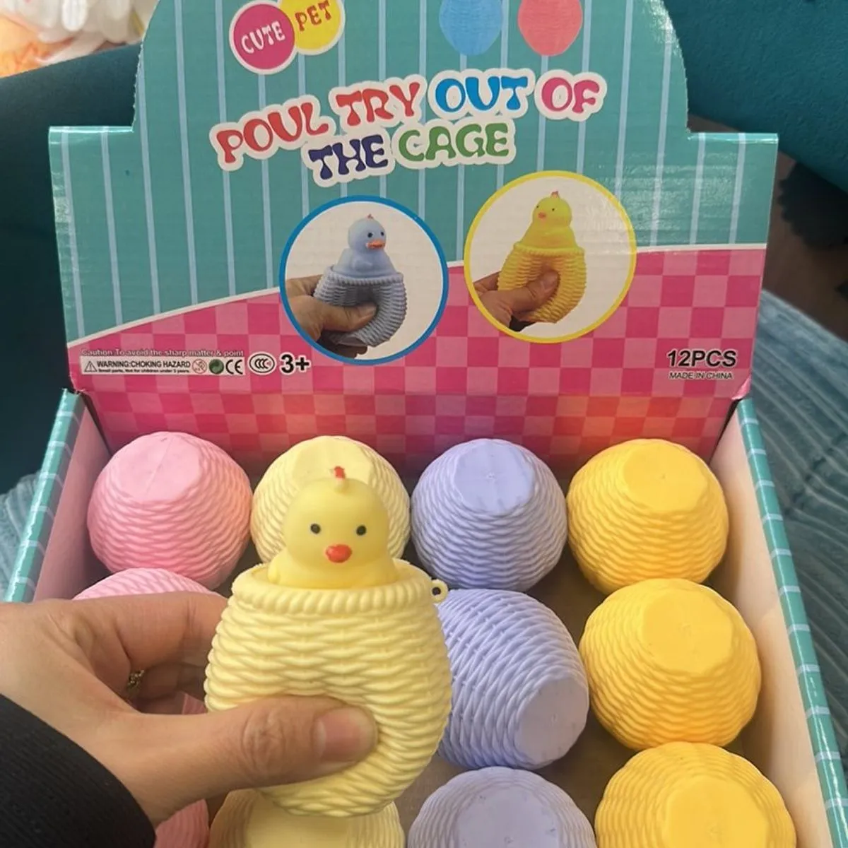 Gniotki Squeeze Toys Poultry Out of Cage 12 szt
