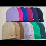 Czapka damska gładka beanie z ozdobą mix kolorów 10 szt.