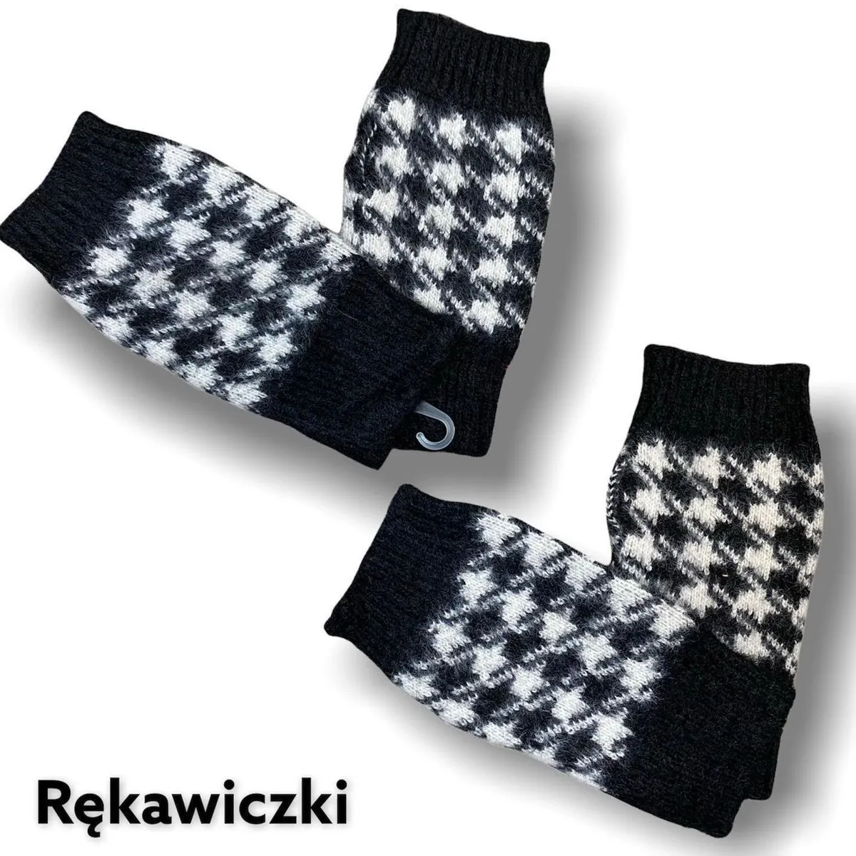 Rękawiczki damskie bez palców w kratę czarno-białą