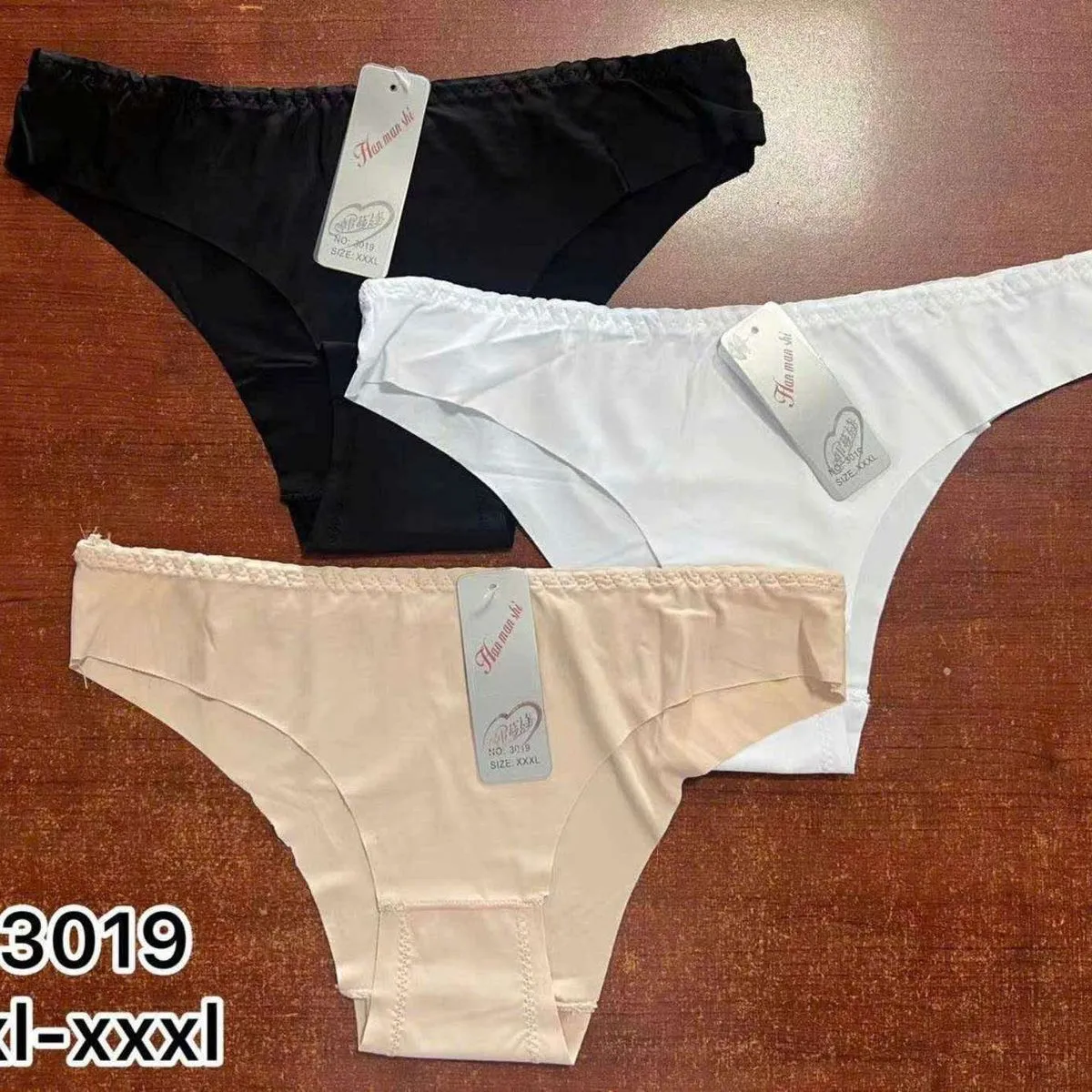 Majtki damskie XL-XXXXL 3 szt. czarny/biały/beżowy