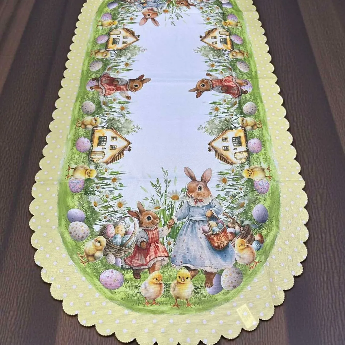 Bieżnik Wielkanocny 60/120 z motywem królików i pisanek