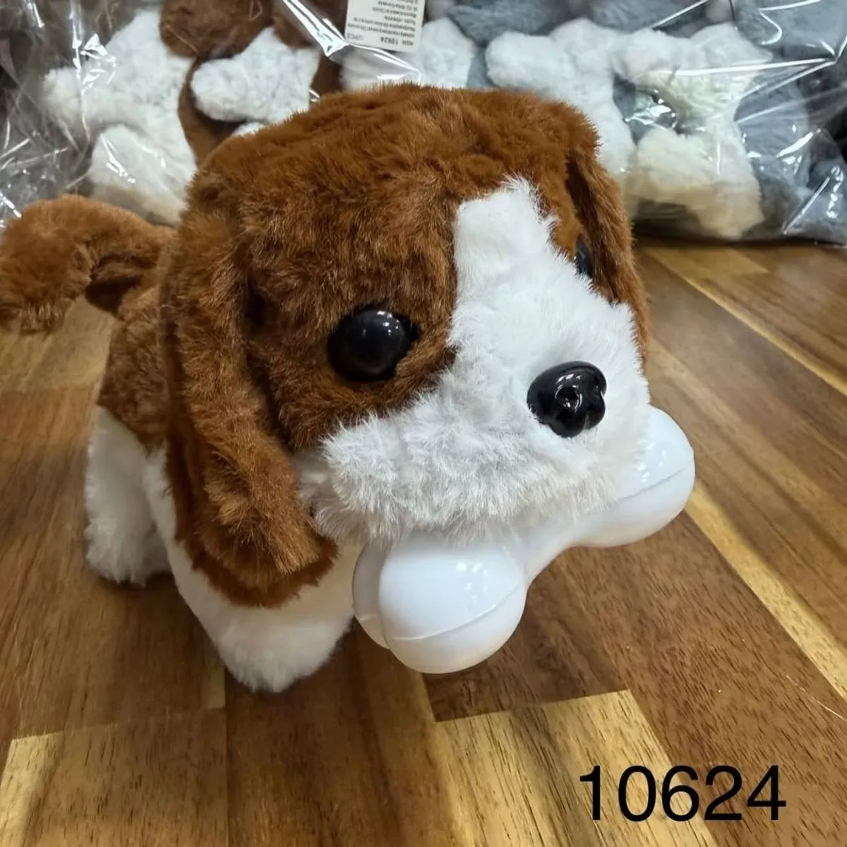 Interaktywna maskotka piesek na baterie beagle