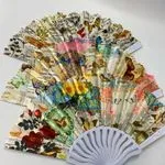 Wachlarz ręczny z motywem motyli i kwiatów