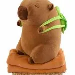Maskotka na Kocyk Kapibara 45cm z Zielonym Plecakiem