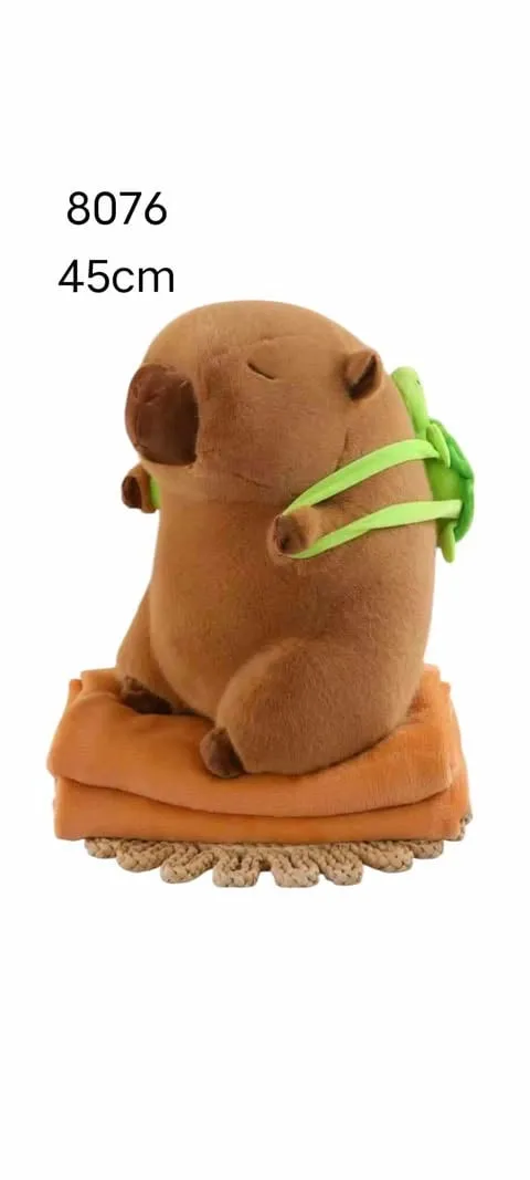 Maskotka na Kocyk Kapibara 45cm z Zielonym Plecakiem