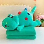 Maskotka dinozaur z kocykiem zielonym