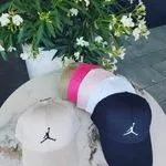 Czapki dla Dzieci z Logo Jordan Beżowa Czarna Różowa