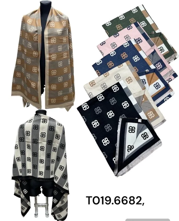 Szaliki damskie wzory monogram mix 12 szt. T019.6682