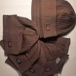 Czapki damskie beanie UGG brązowe prążkowane