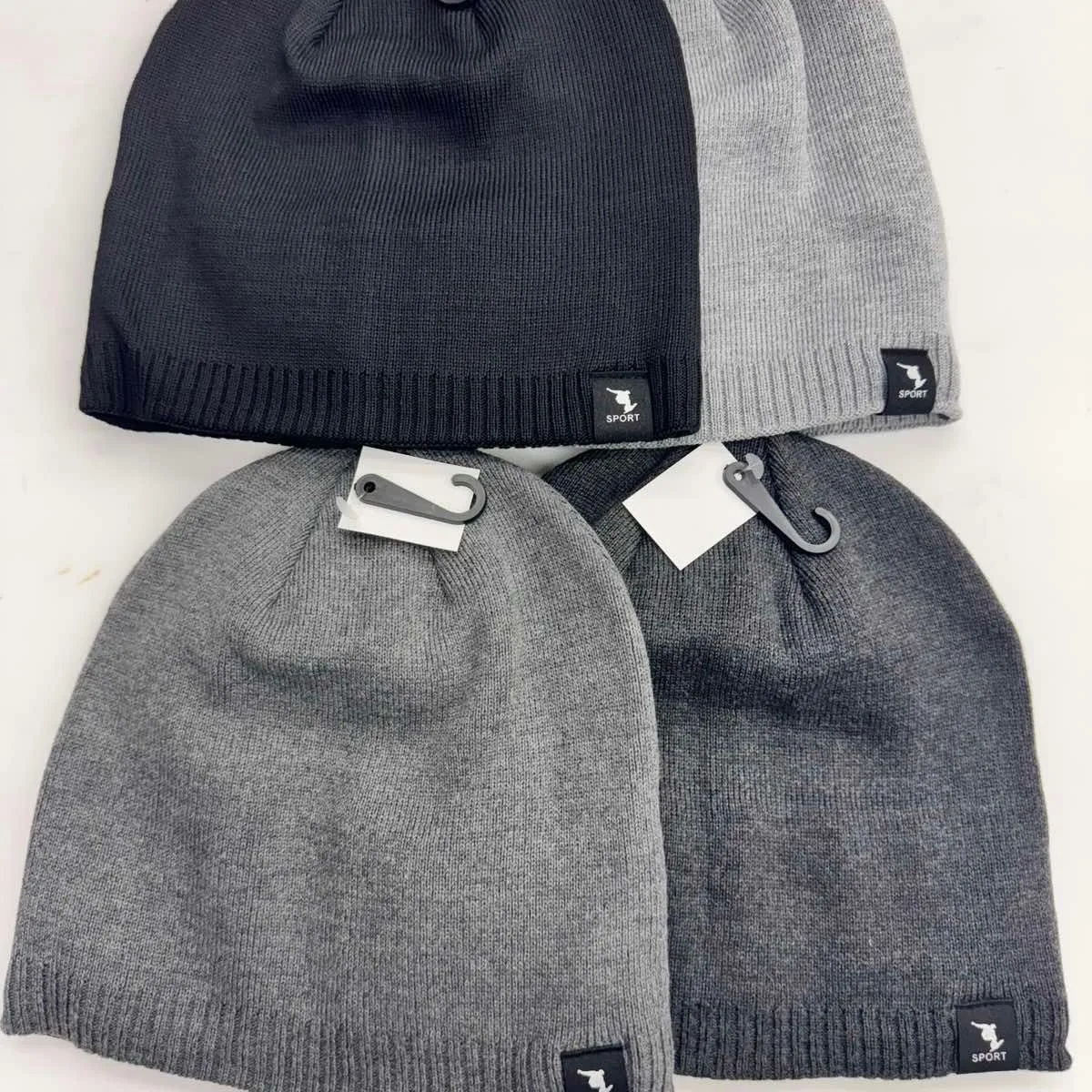Czapki męskie beanie czarne i szare