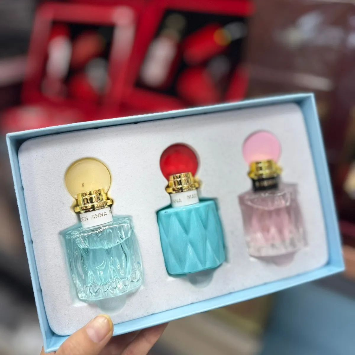Zestaw Perfume 3x30ml w niebieskim pudełku