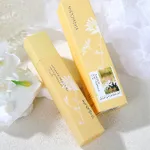 Lotion do twarzy w tubie beżowo-żółtej