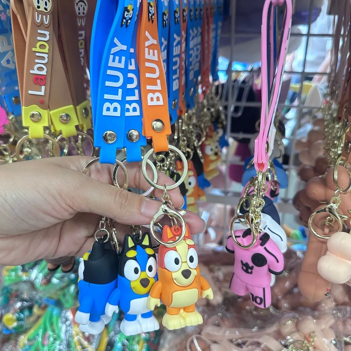 Brelok do Kluczy Bluey - Figurka 3D z Paskiem Silikonowym