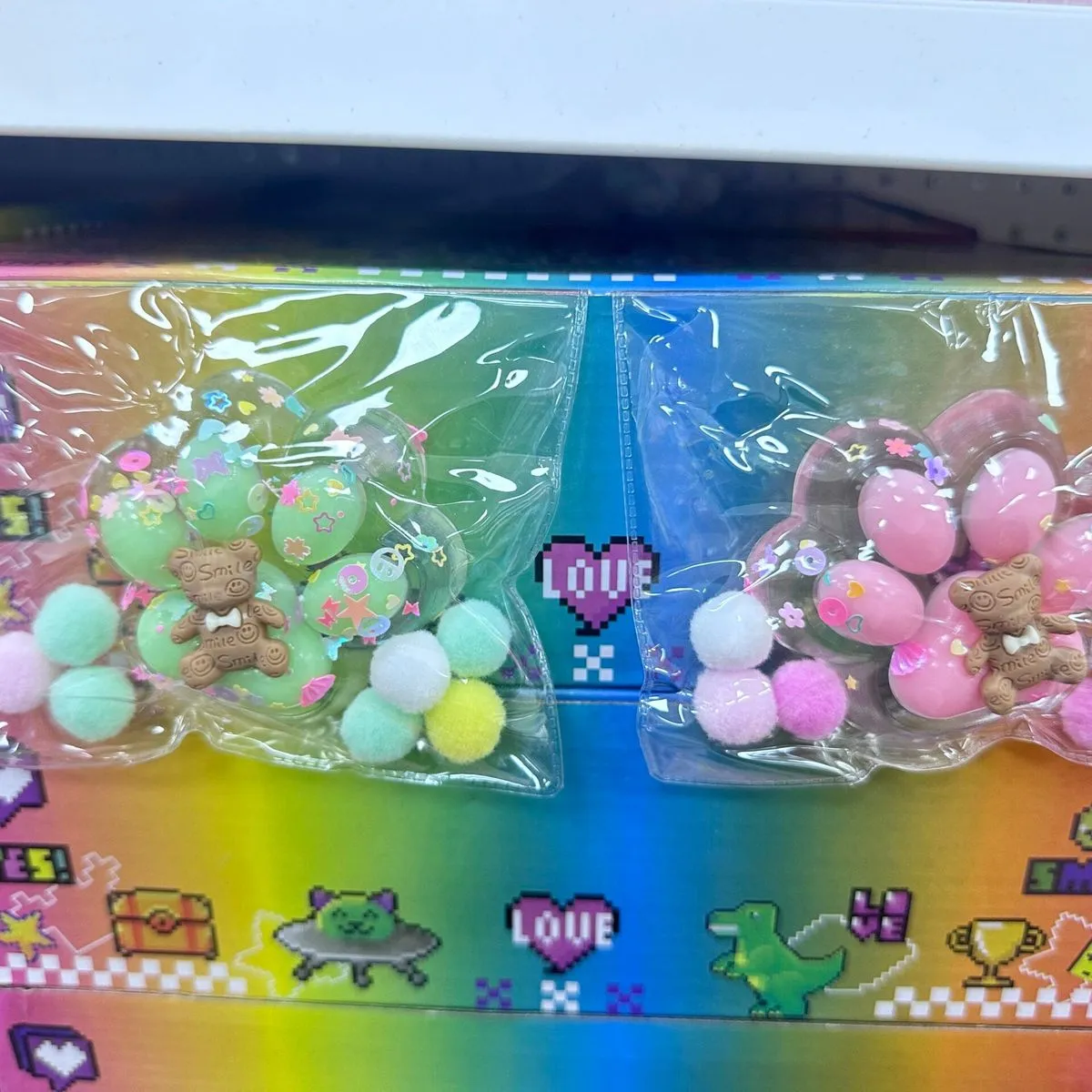 Zabawki Squeeze Toys Gniotki Łapki z Misiem i Cekinami 16 szt.