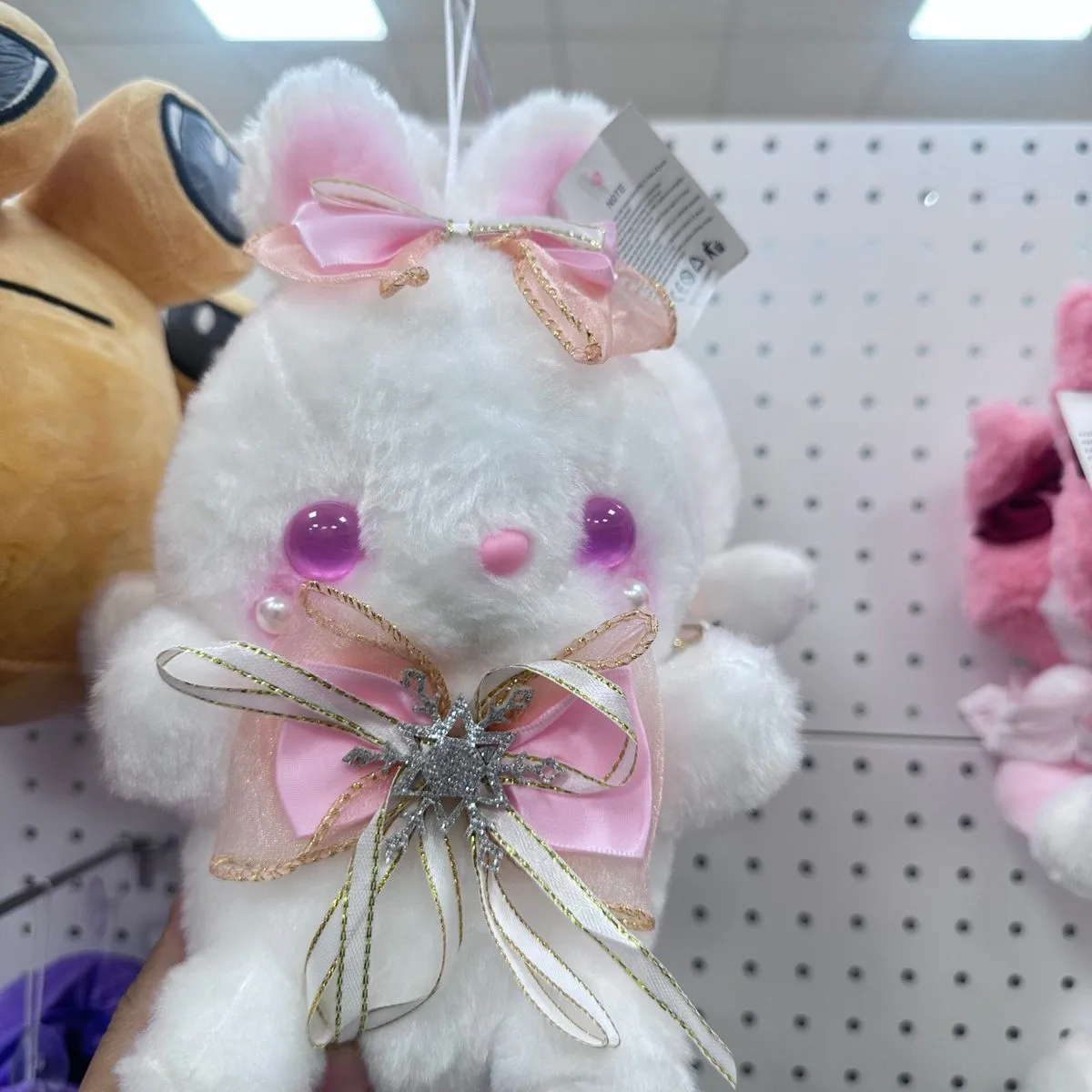 Maskotka Pluszowa Kuromi 25cm Biały Królik z Kokardą i Śnieżynką