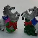 Magnetyczne figurki koników na lodówkę, zestaw 8 szt.