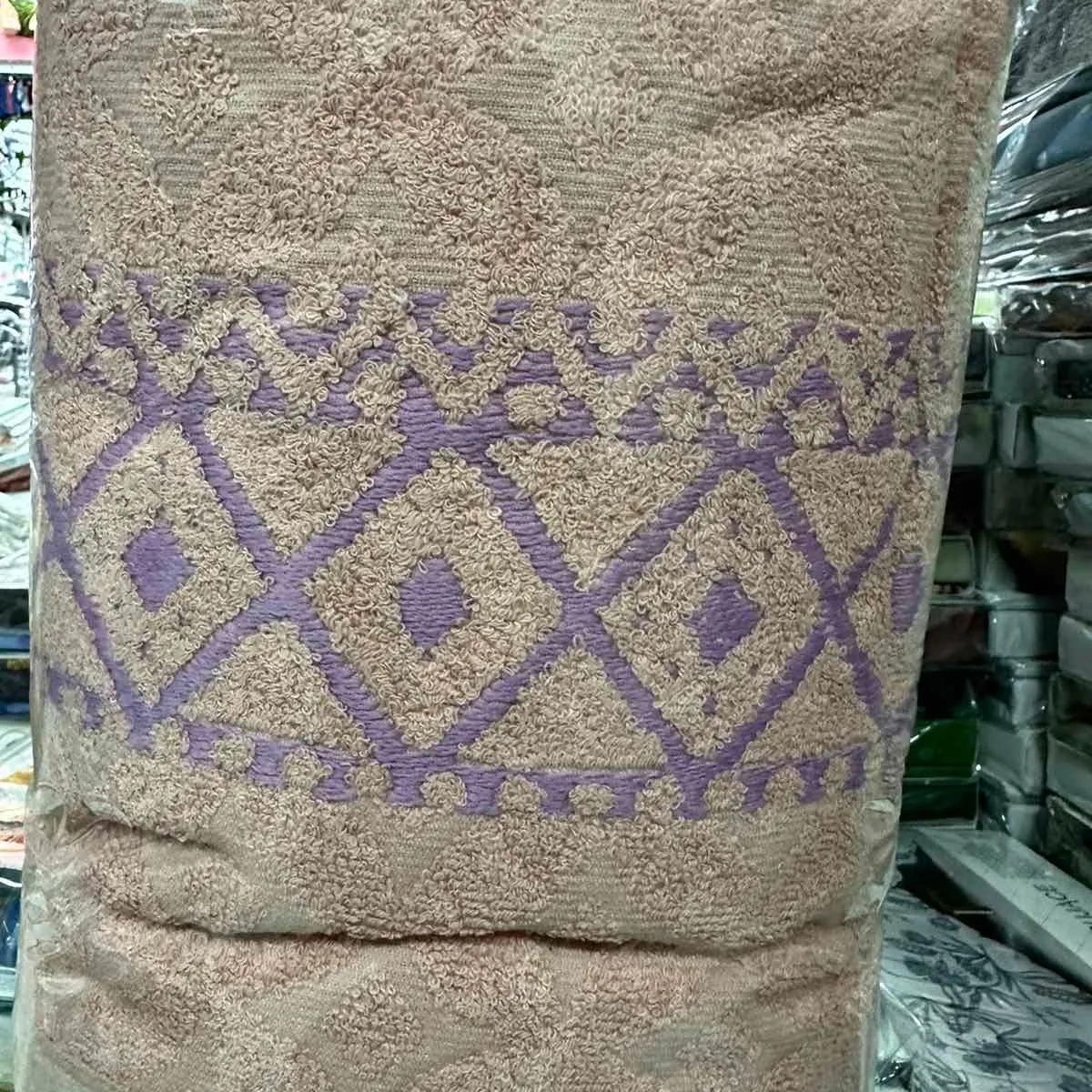 Ręcznik Bawełniany 70/140 beżowy z fioletowym wzorem