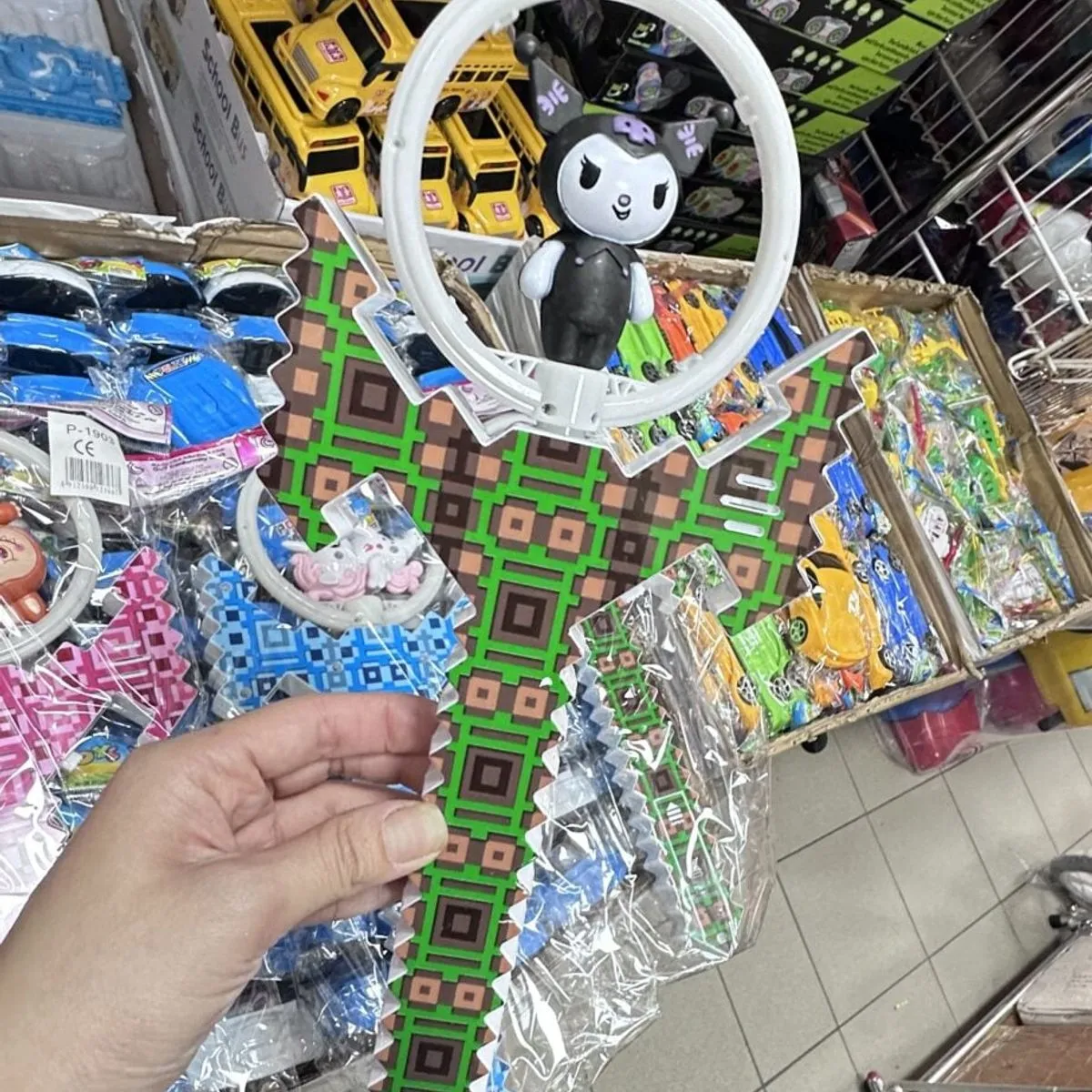 Magiczny Miecz Pixel z Figurką Kuromi i Światłem LED 6szt Mix
