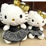 Maskotka Pluszowa Hello Kitty 50cm Złota Kokarda Czarna Sukienka