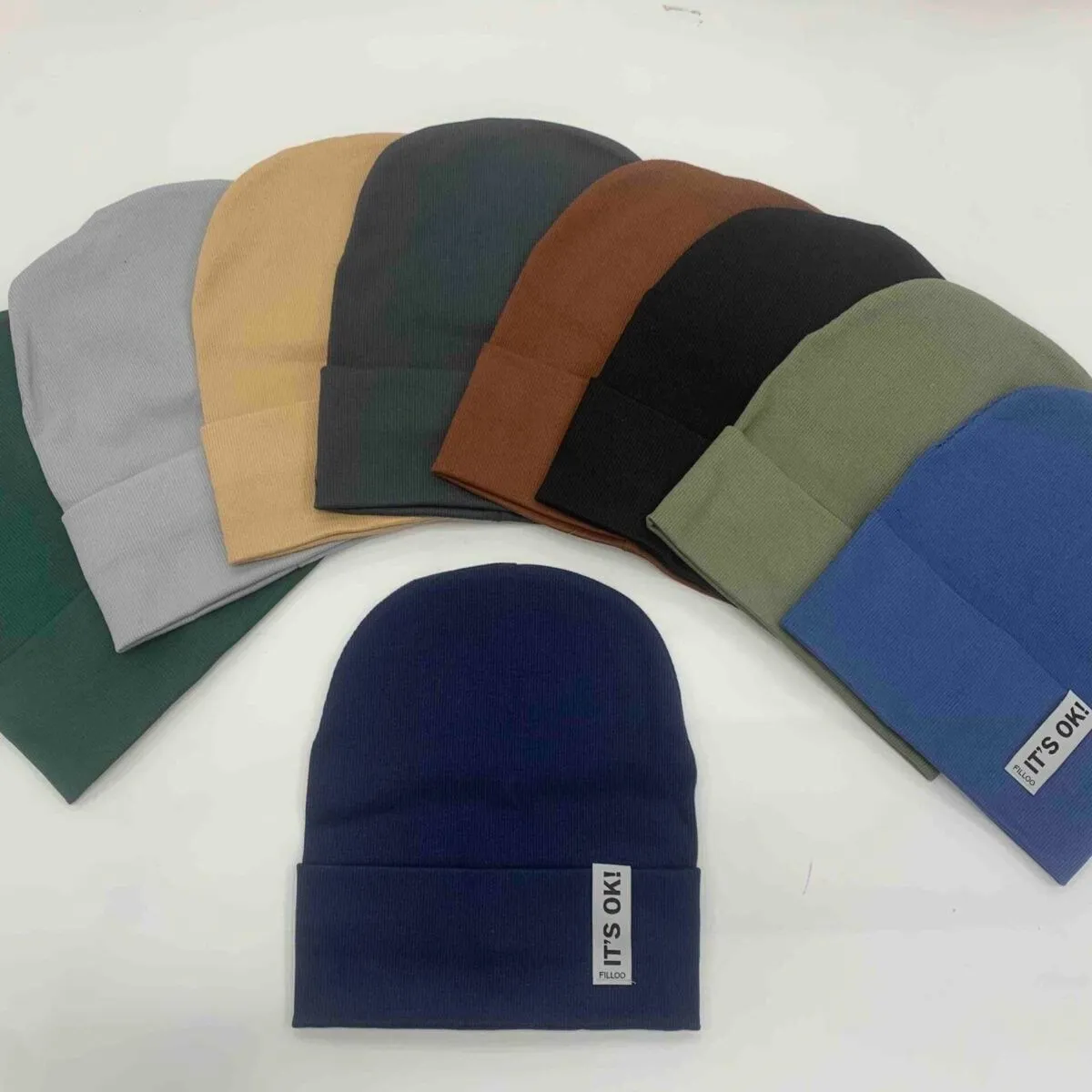 Czapki męskie prążkowane beanie IT'S OK! FILLOO mix 10 szt.