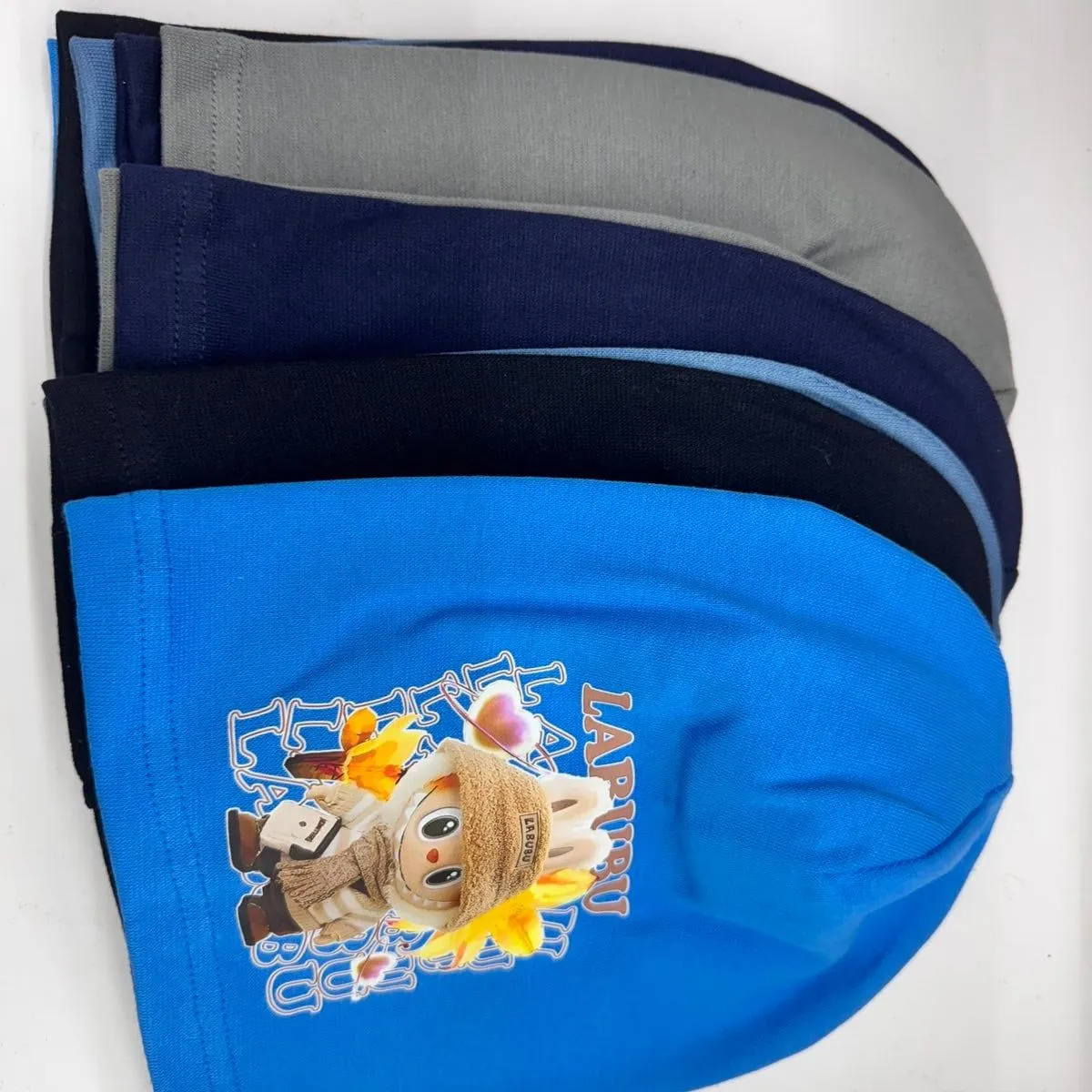 Czapki dziecięce beanie z nadrukiem Labubu, mix kolorów