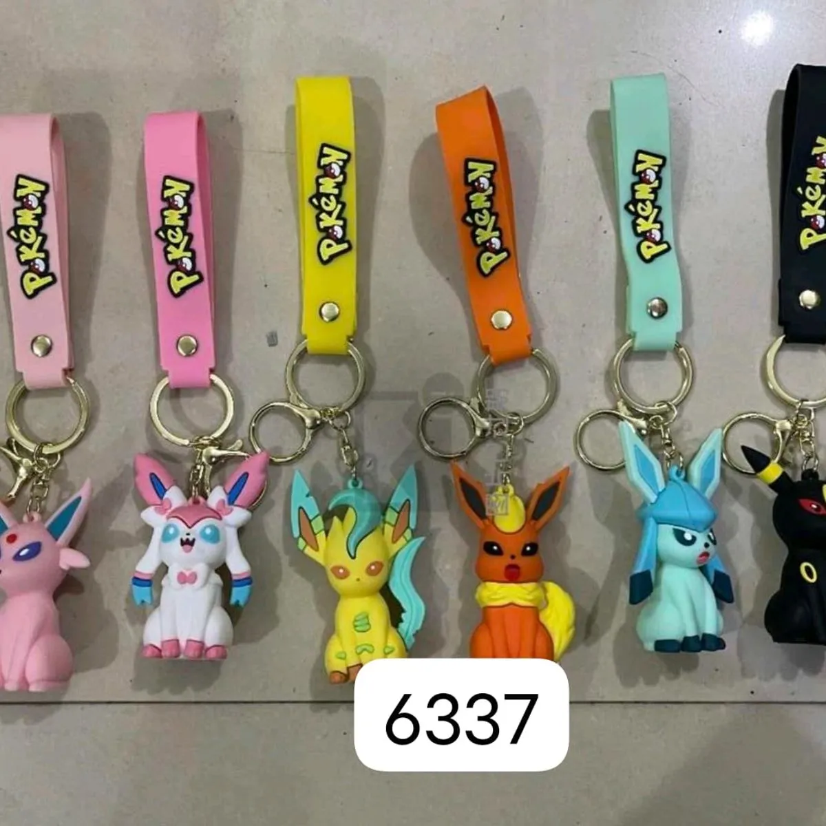 Brelok do Kluczy Pokemon Pikachu Eevee Umbreon Zestaw 10 szt