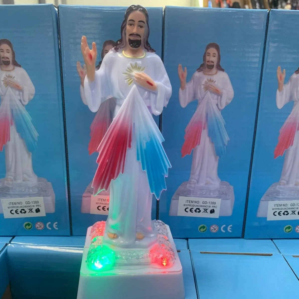 Figurka Jezus z Sercem podświetlenie LED