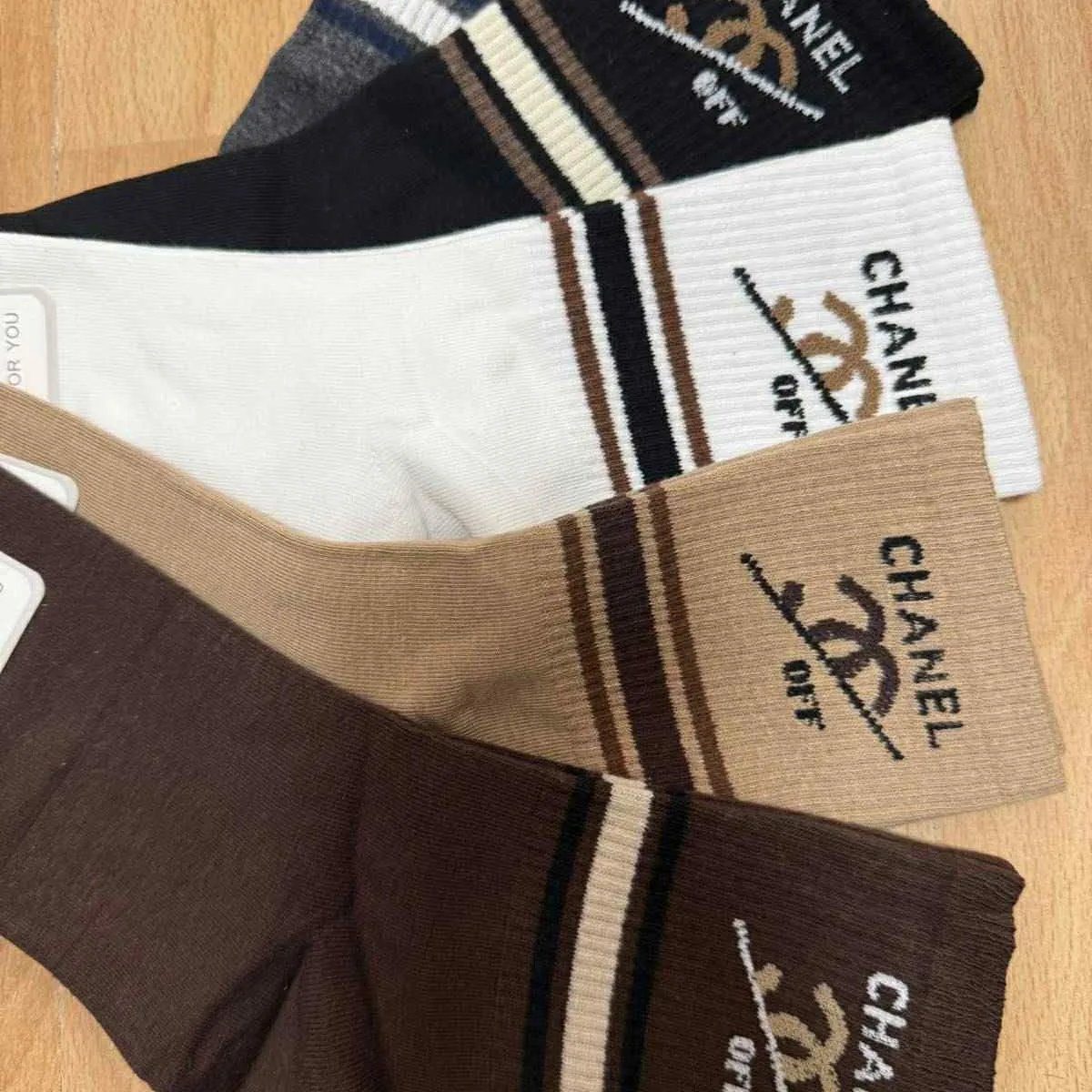 Skarpetki damskie CHANEL OFF-WHITE 4 kolory
