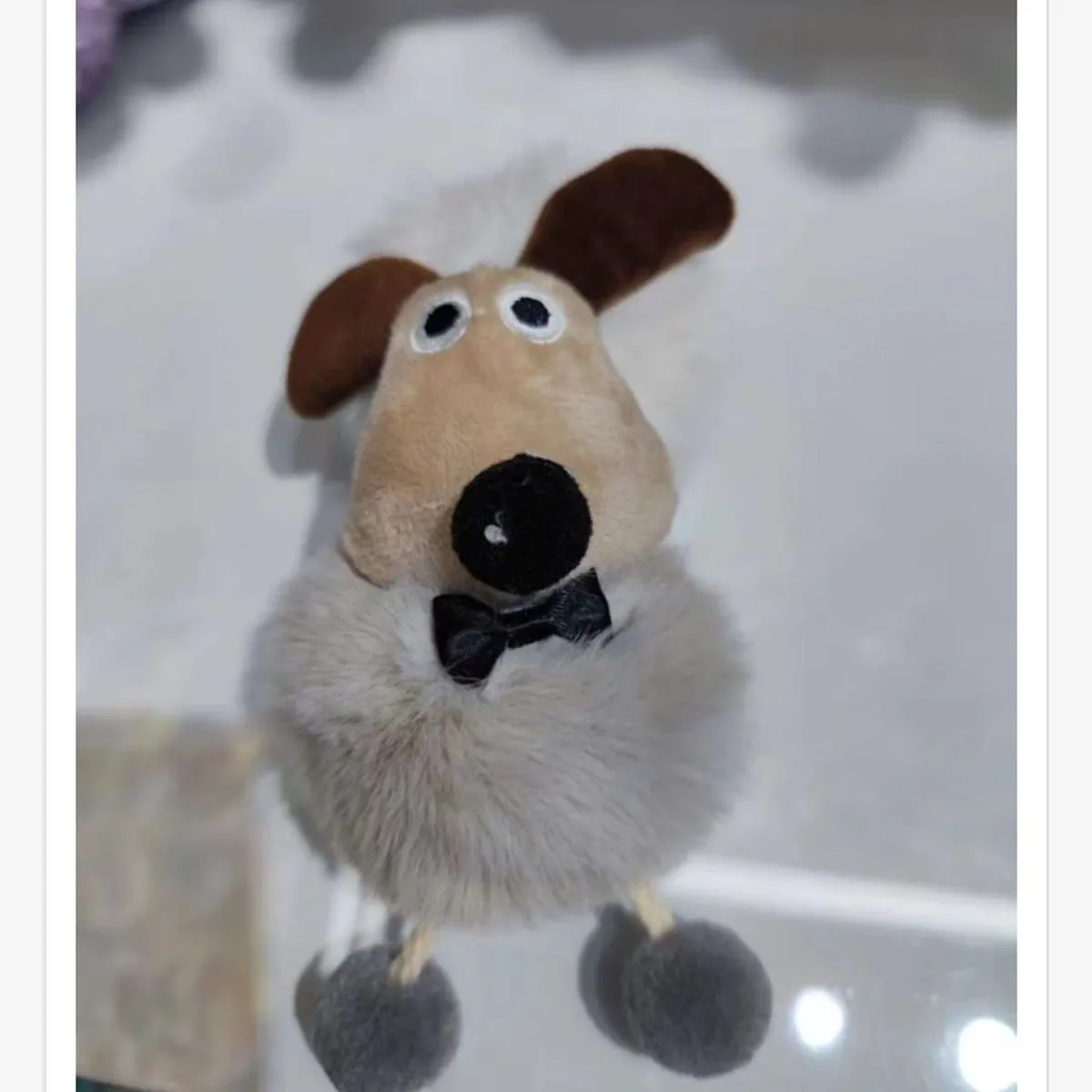 Brelok Maskotka Pies w Mucho z Pluszu