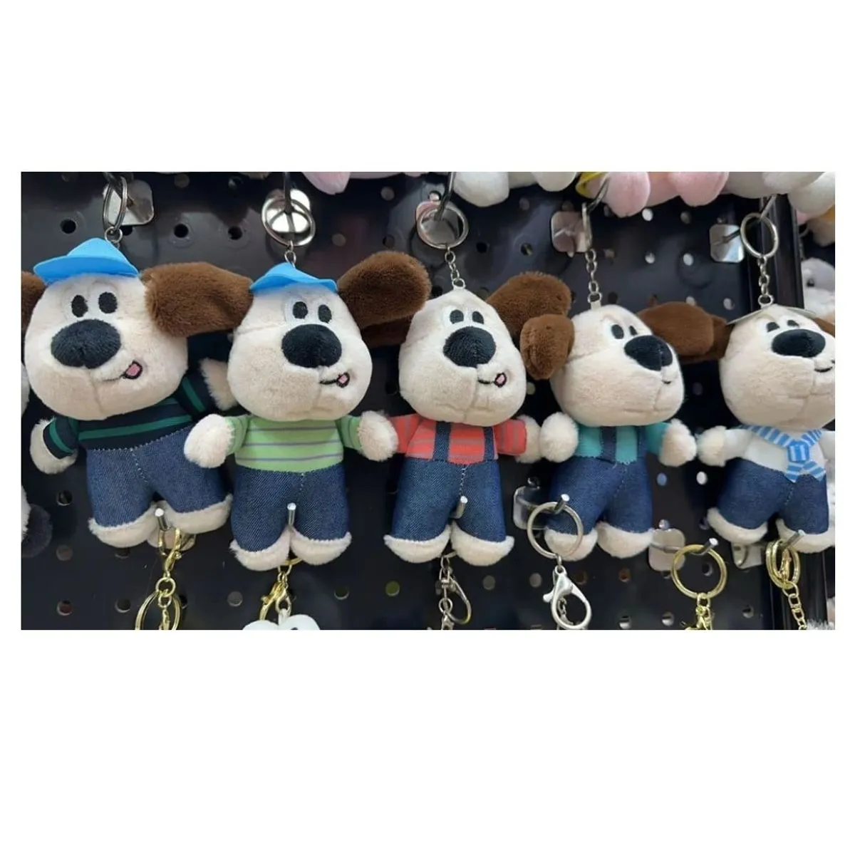 Brelok Maskotka Piesek Pluszowy z Ubrankami