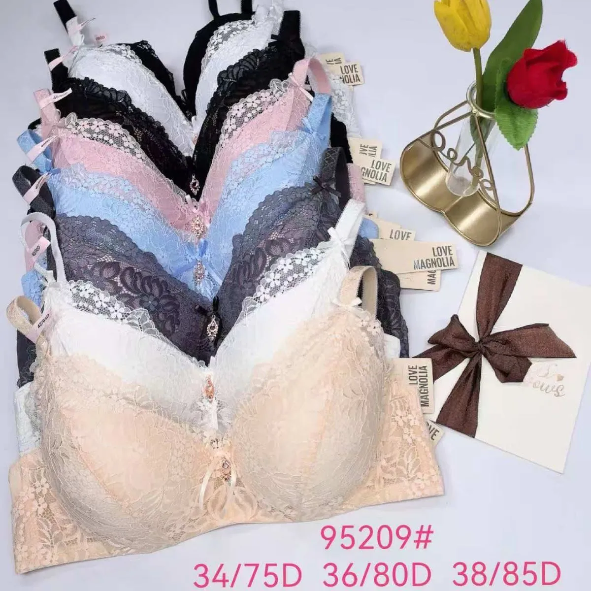 Biustonosz damski koronkowy push-up, rozmiary 34/75-44/100