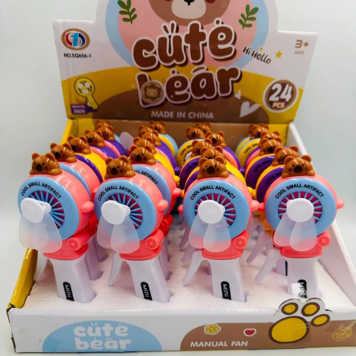 Ręczny wentylator zabawka Cute Bear Manual Fan 3+