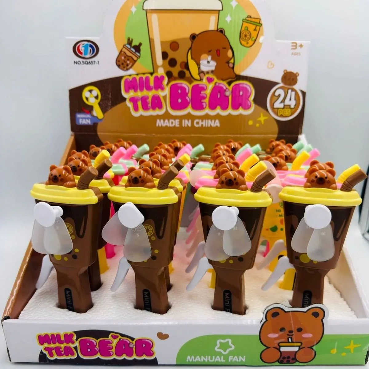 Ręczny wentylator zabawka Milk Tea Bear 3+