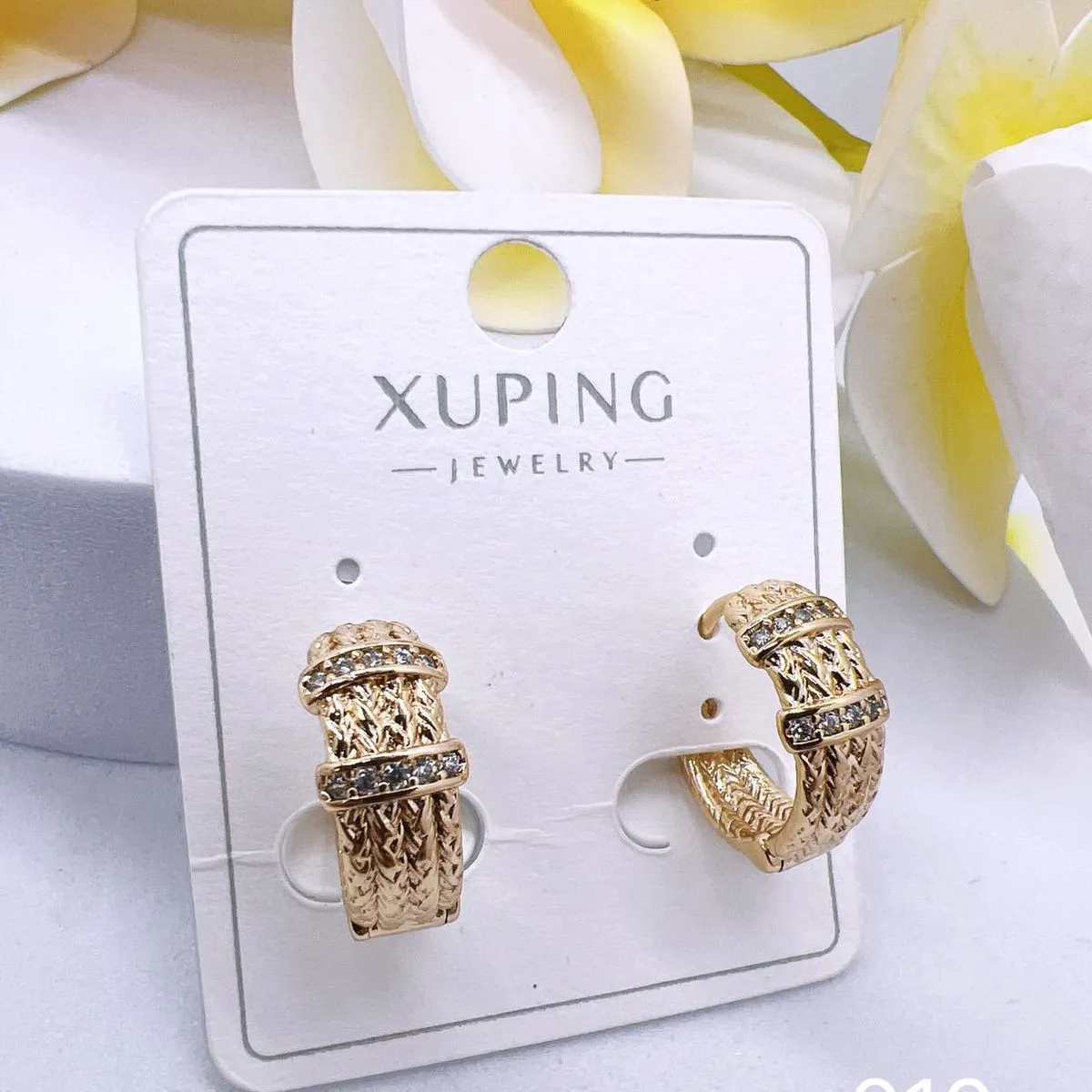 Kolczyki damskie Xuping Jewelry bransoletki złote z cyrkoniami