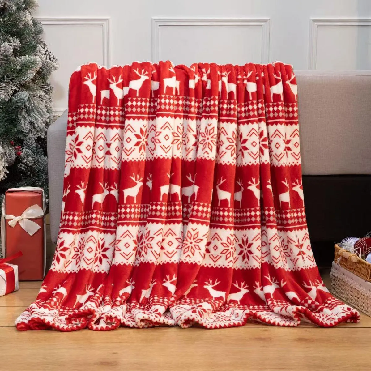 Koce świąteczne 200x220cm czerwone z reniferami