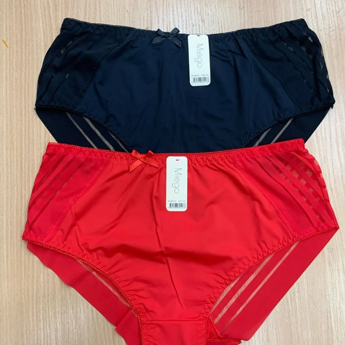 Majki damskie rozmiar 3XL-5XL czarne i czerwone
