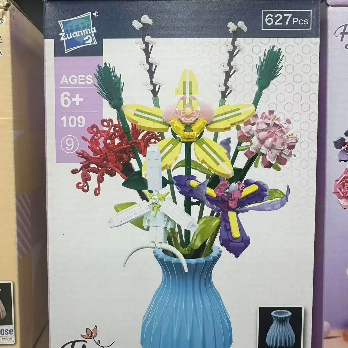 Zestaw klocków LEGO Flowers 627 elementów w wazonie