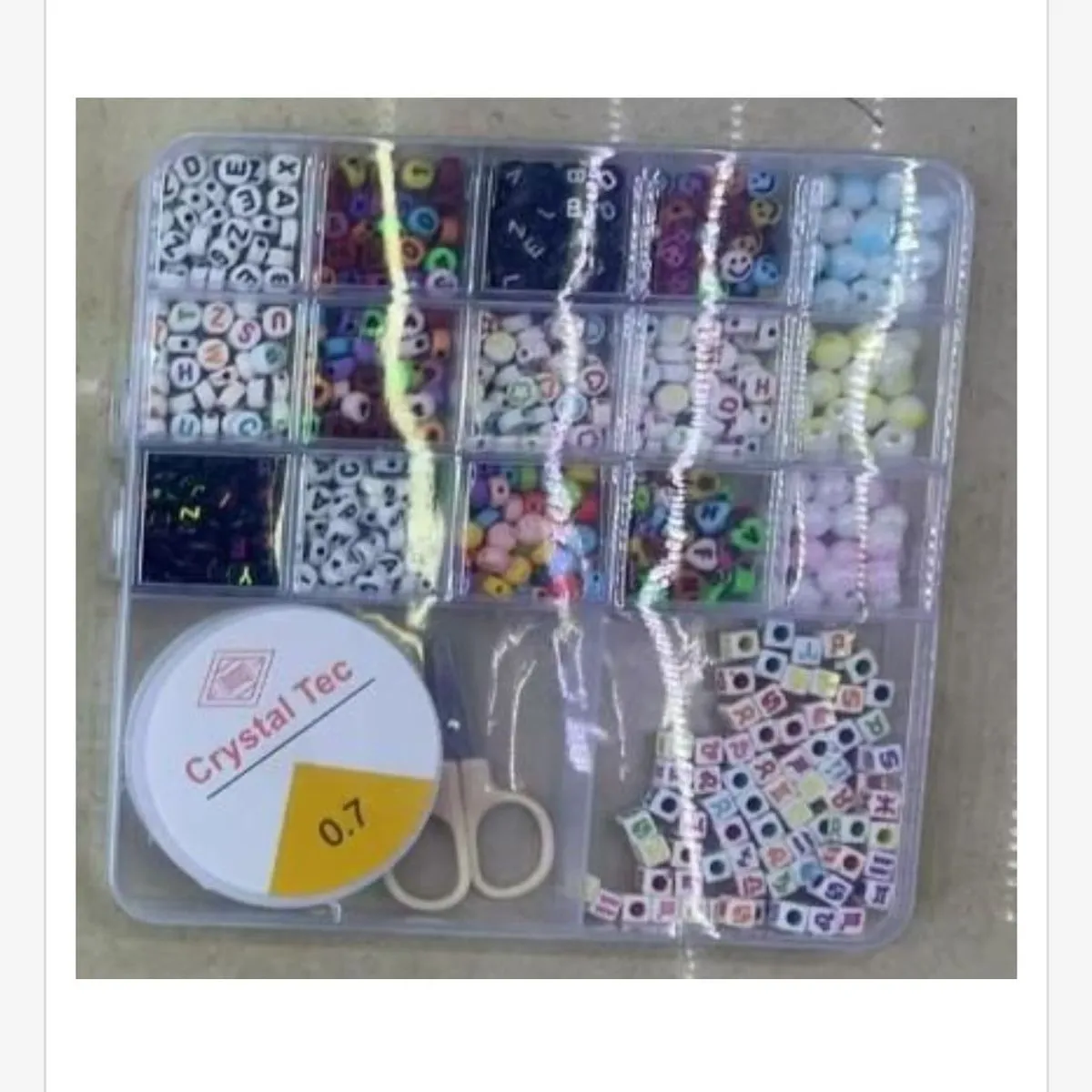 Zestaw koraliki DIY Crystal Tec z literkami i akcesoriami, 12 szt.