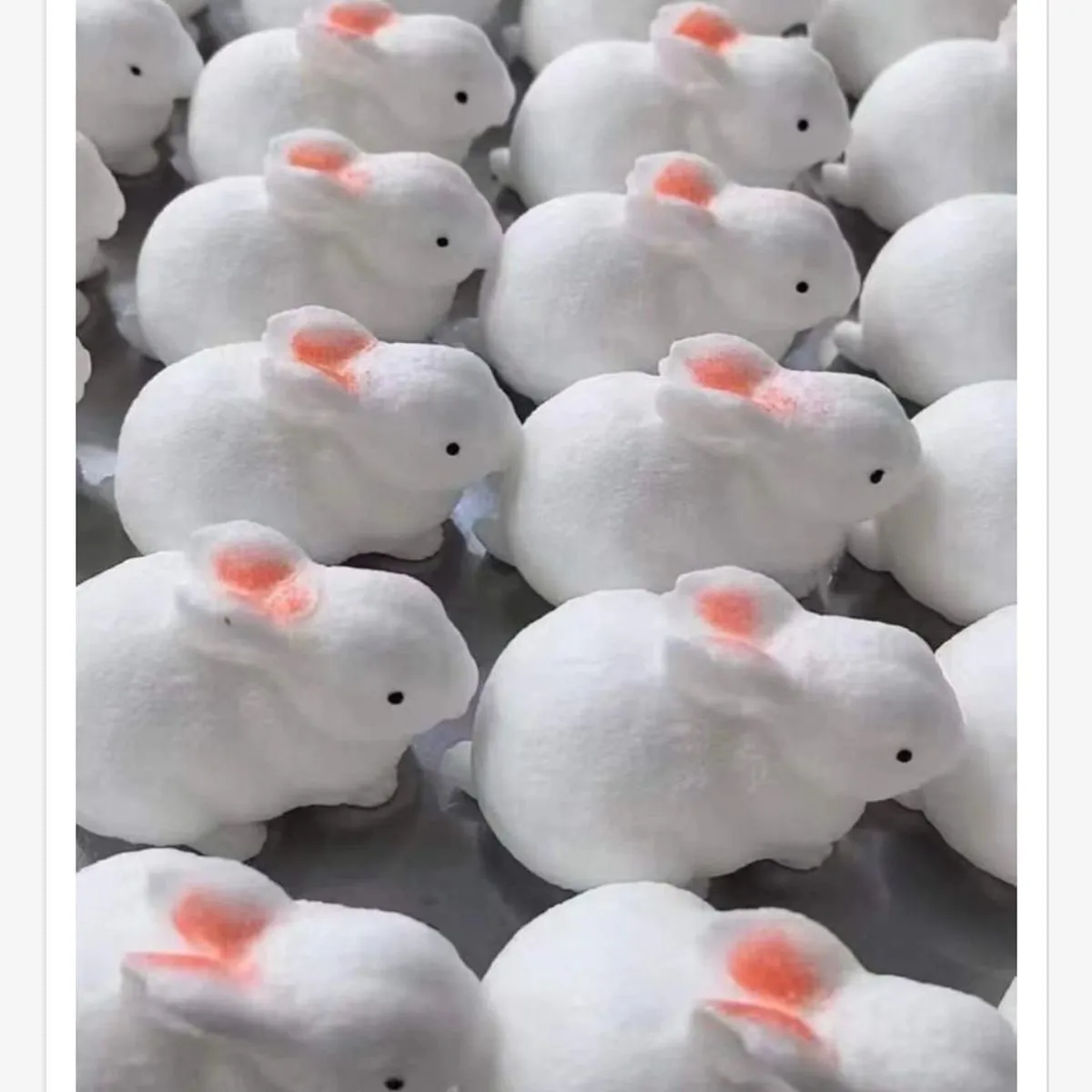 Zabawki Squeeze Toys Gniotki Króliki Białe 16 szt.