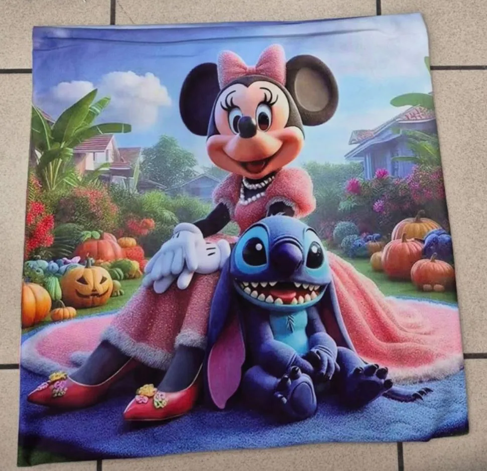 Poduszki 40x40 cm Minnie Mouse i Stitch