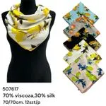 Chusta Damska Kwiatowa 70/70cm 70% wiskoza 30% jedwab